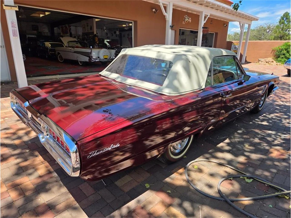 1965 Ford Thunderbird 4th Gen - Image 27 of 31