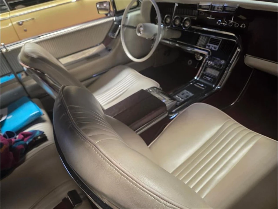 1965 Ford Thunderbird 4th Gen - Image 23 of 31