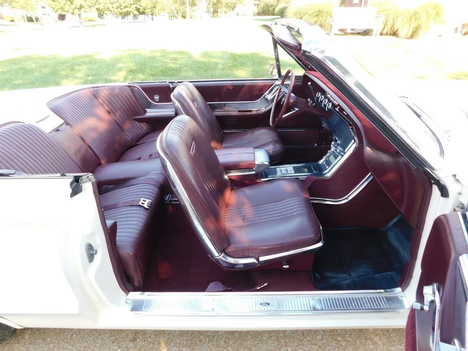 1965 Ford Thunderbird 4th Gen - Image 17 of 31