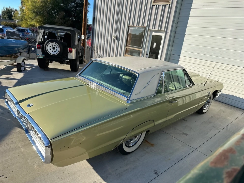 1965 Ford Thunderbird 4th Gen - Image 4 of 17