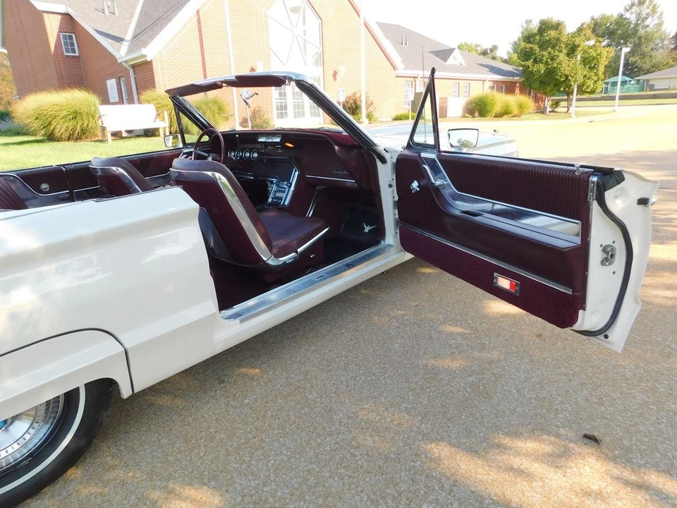1965 Ford Thunderbird 4th Gen - Image 16 of 31