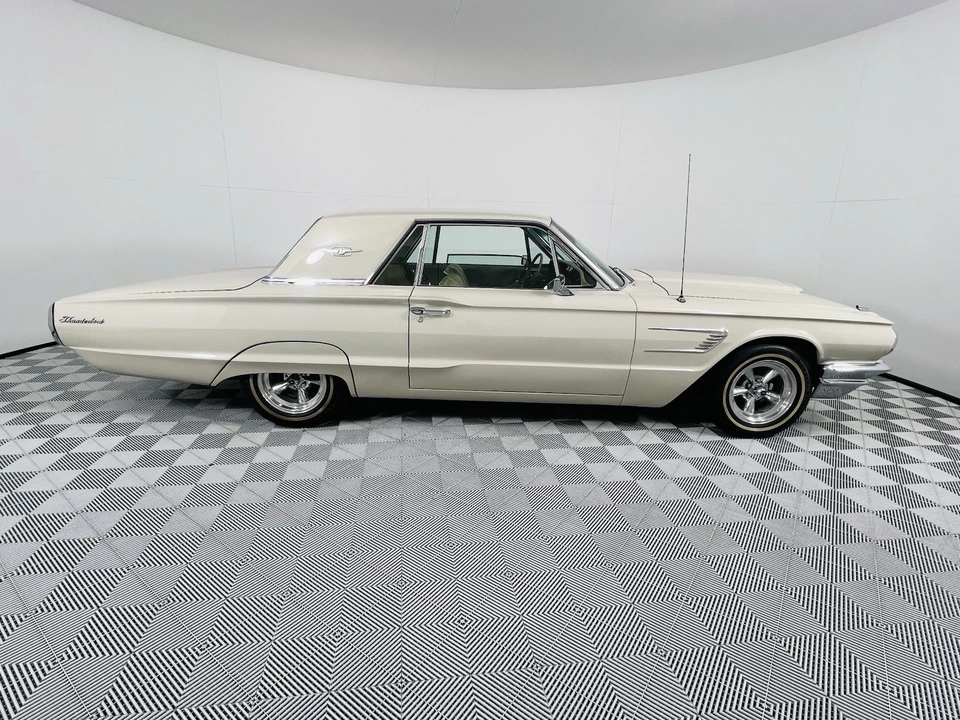 1965 Ford Thunderbird 4th Gen - Image 4 of 20