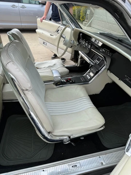 1965 Ford Thunderbird 4th Gen - Image 8 of 9