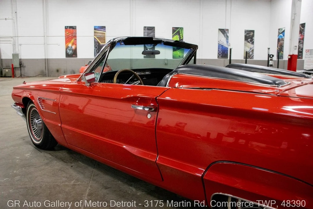 1965 Ford Thunderbird 4th Gen - Image 23 of 31