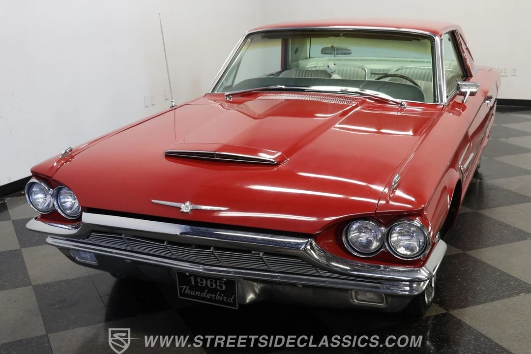 1965 Ford Thunderbird 4th Gen - Image 18 of 31