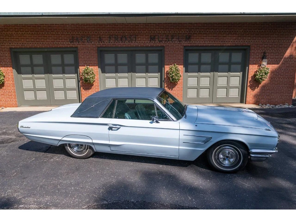 1965 Ford Thunderbird 4th Gen - Image 9 of 31