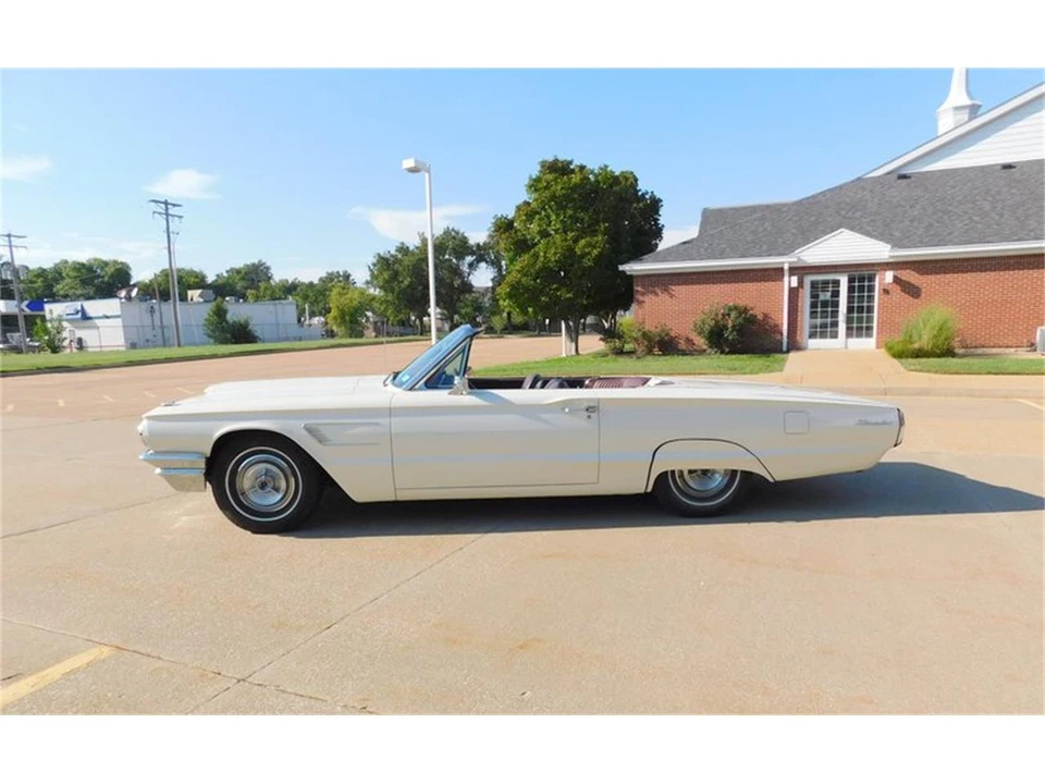 1965 Ford Thunderbird 4th Gen - Image 10 of 31