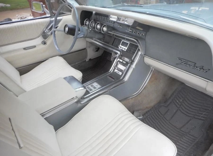 1965 Ford Thunderbird 4th Gen - Image 5 of 10