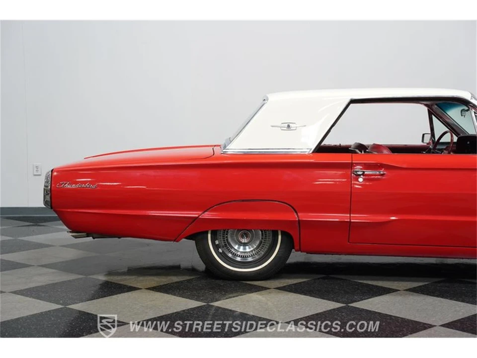 1965 Ford Thunderbird 4th Gen - Image 27 of 31