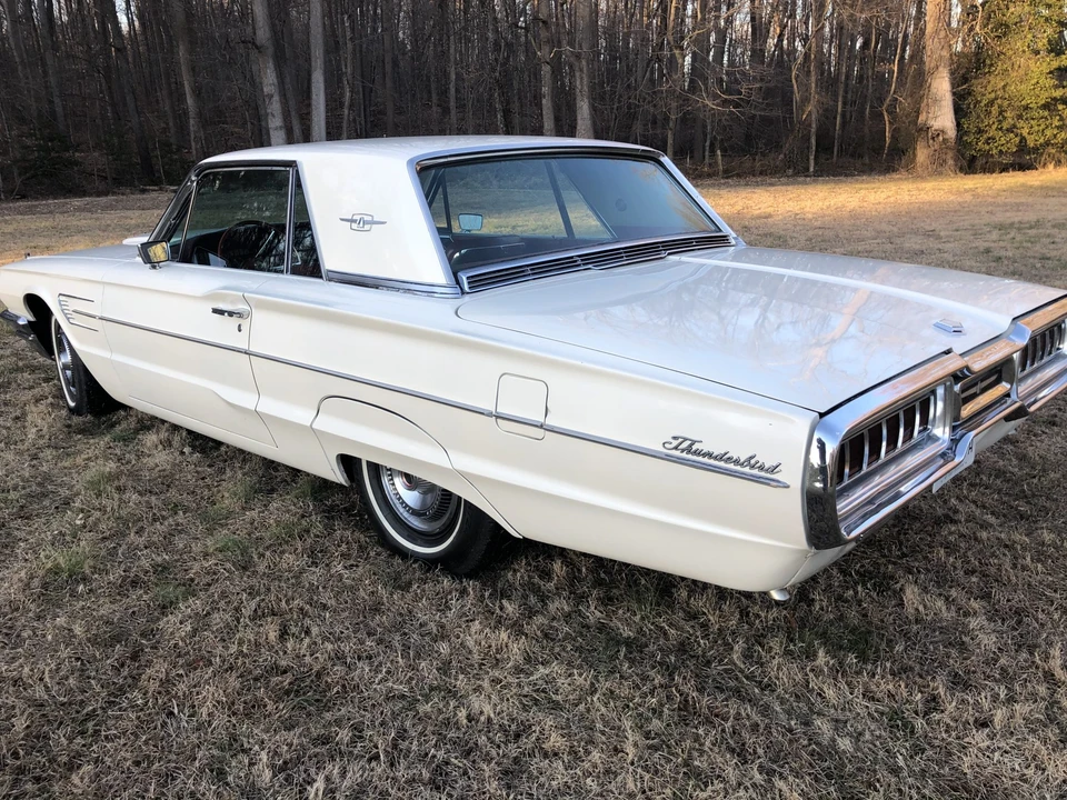1965 Ford Thunderbird 4th Gen - Image 10 of 31