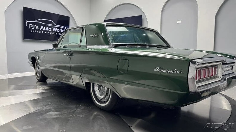 1965 Ford Thunderbird 4th Gen - Image 17 of 21