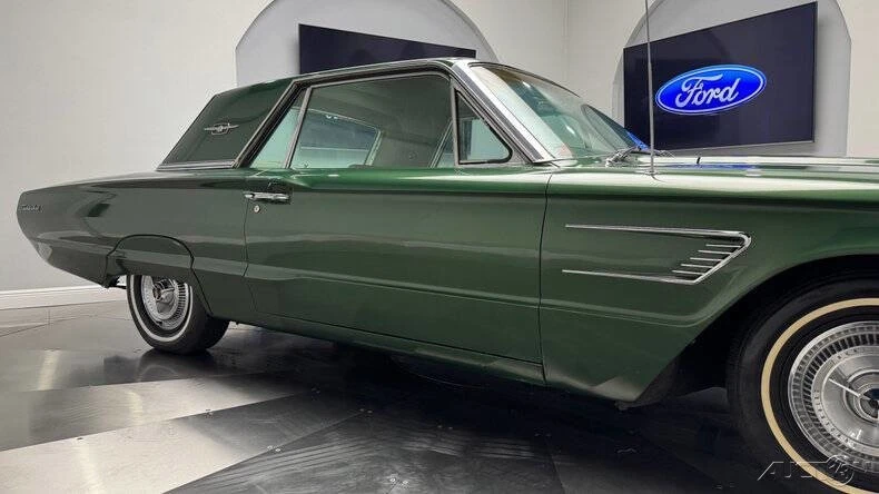 1965 Ford Thunderbird 4th Gen - Image 11 of 21