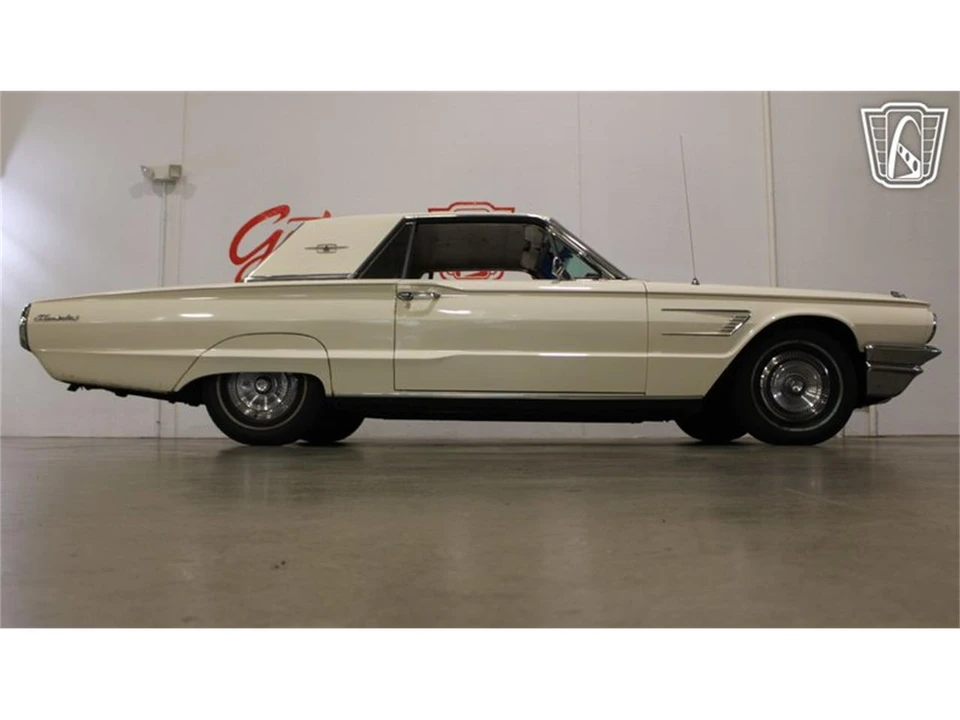 1965 Ford Thunderbird 4th Gen - Image 27 of 31