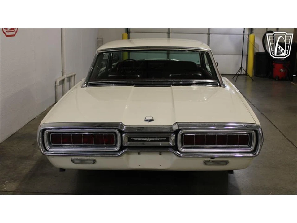 1965 Ford Thunderbird 4th Gen - Image 23 of 31