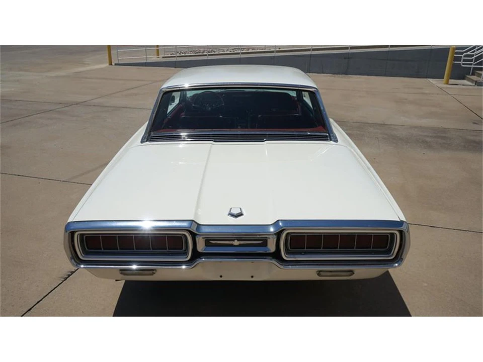 1965 Ford Thunderbird 4th Gen - Image 11 of 31