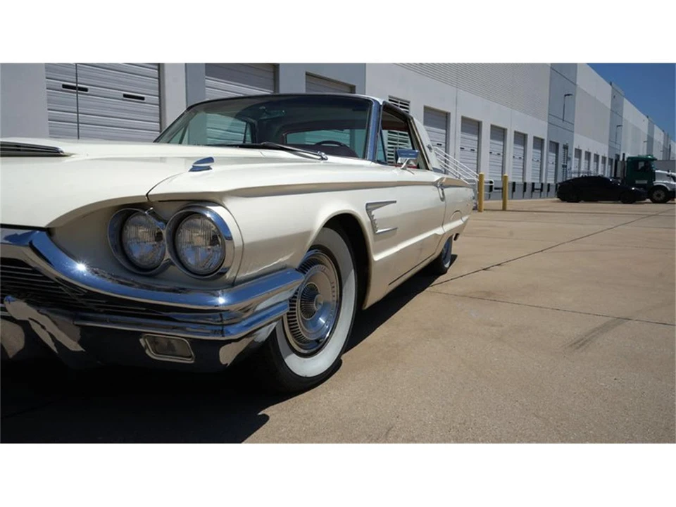 1965 Ford Thunderbird 4th Gen - Image 27 of 31