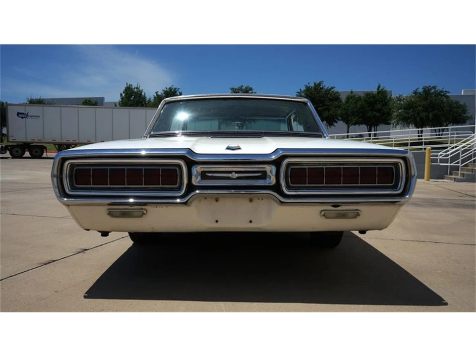 1965 Ford Thunderbird 4th Gen - Image 12 of 31