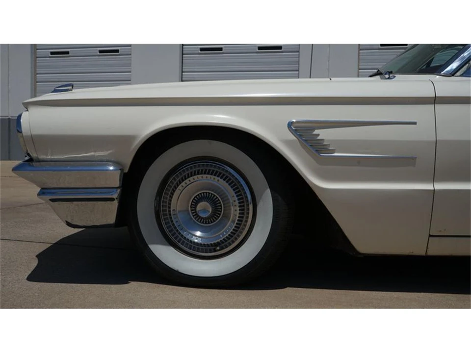 1965 Ford Thunderbird 4th Gen - Image 28 of 31