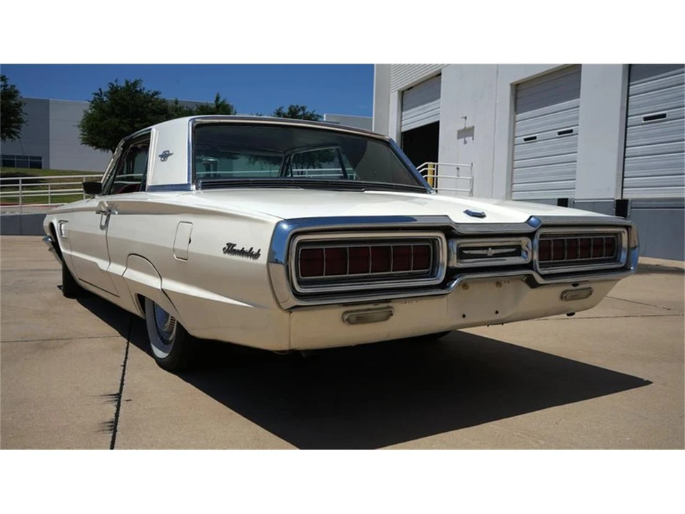 1965 Ford Thunderbird 4th Gen - Image 9 of 31
