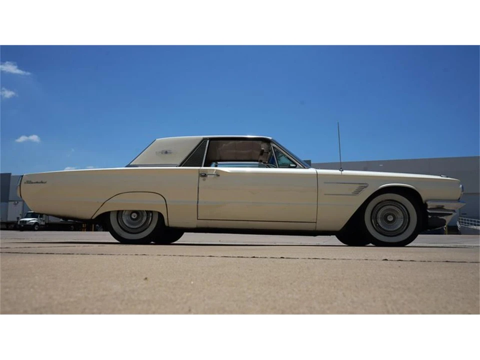 1965 Ford Thunderbird 4th Gen - Image 19 of 31