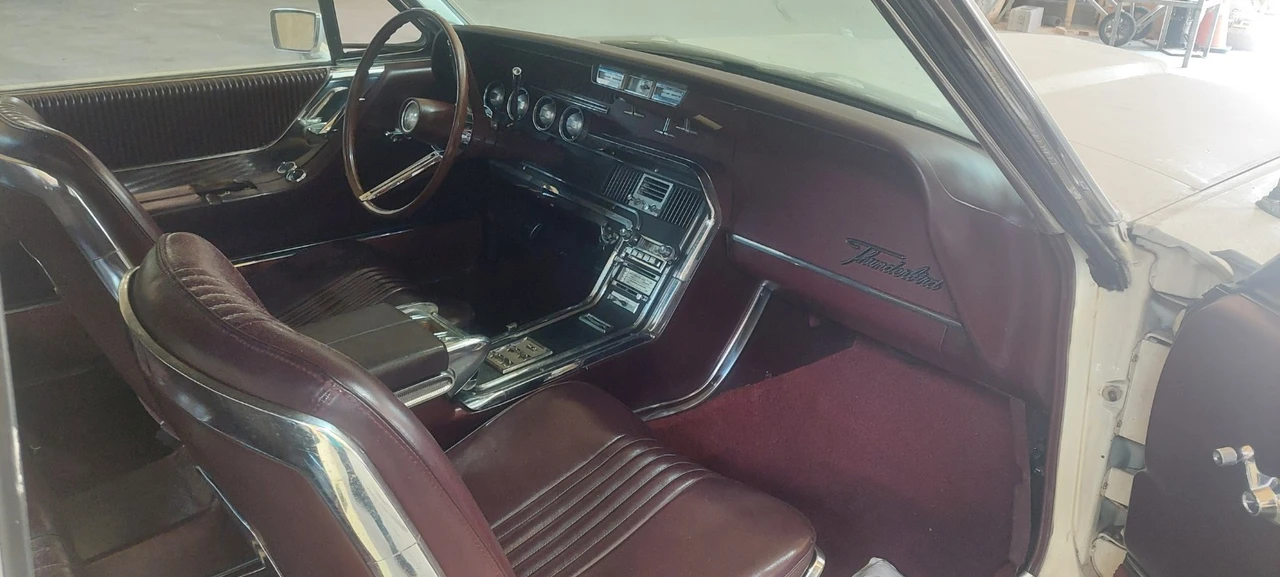1965 Ford Thunderbird 4th Gen - Image 11 of 24