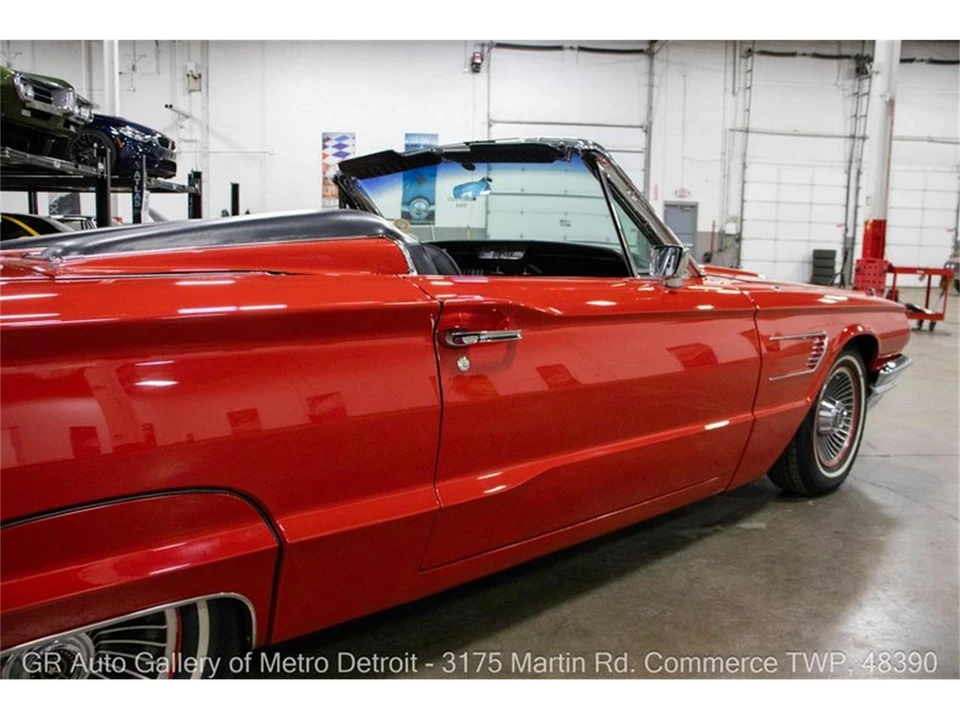 1965 Ford Thunderbird 4th Gen - Image 24 of 31