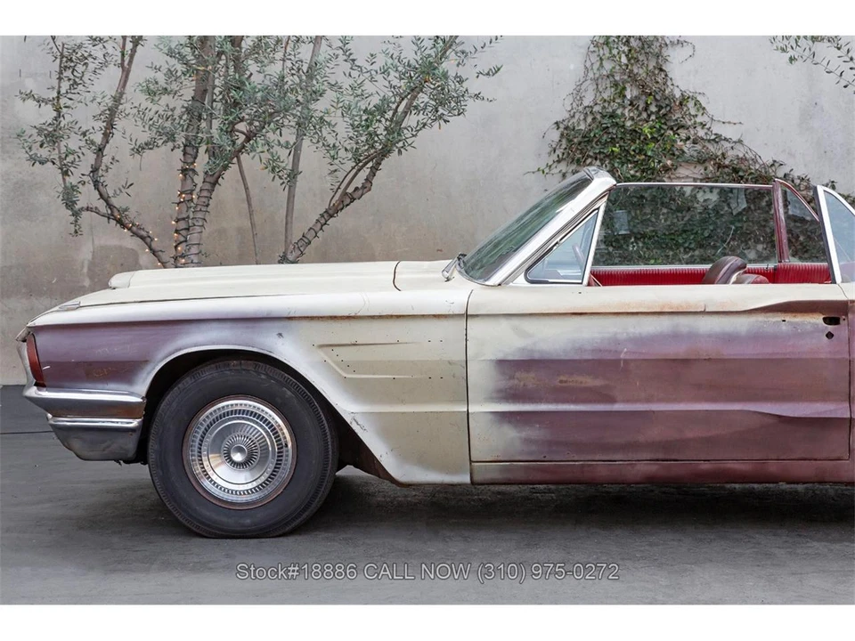 1965 Ford Thunderbird 4th Gen - Image 12 of 31