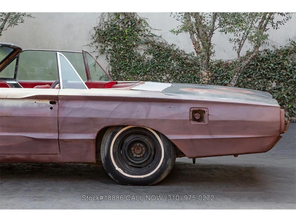 1965 Ford Thunderbird 4th Gen - Image 13 of 31