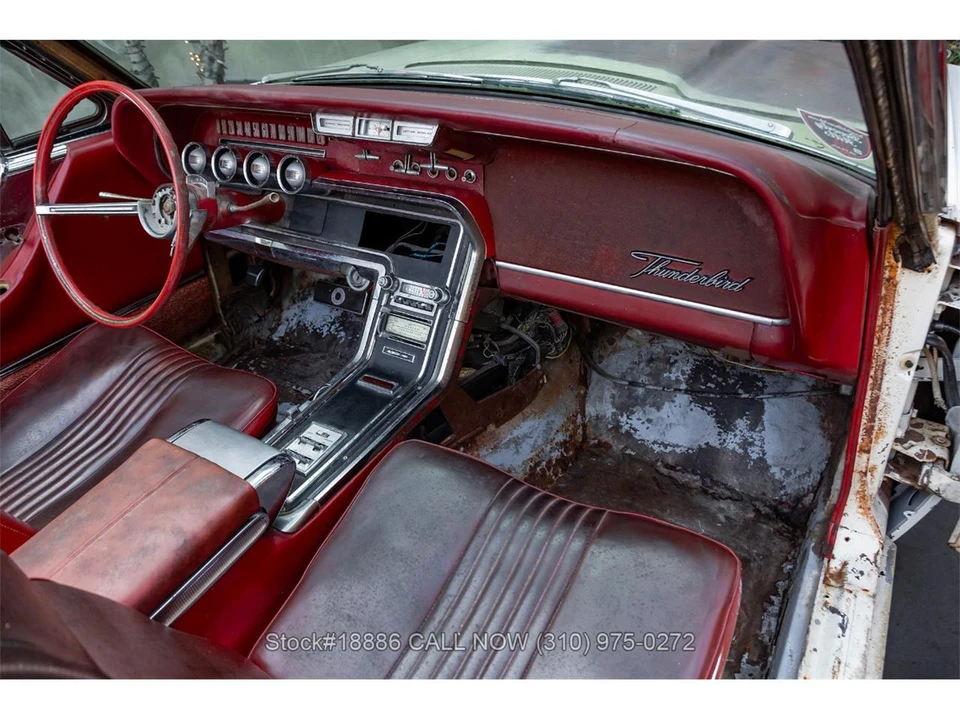 1965 Ford Thunderbird 4th Gen - Image 22 of 31