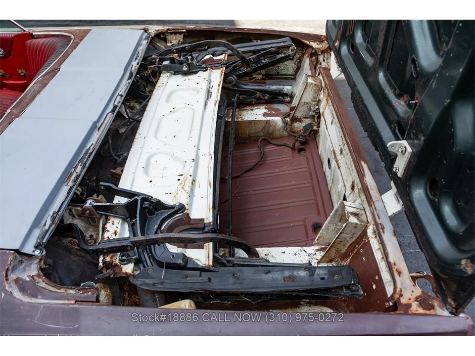 1965 Ford Thunderbird 4th Gen - Image 25 of 31