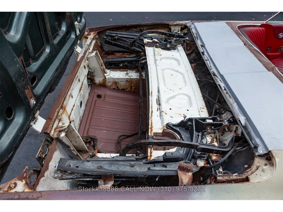 1965 Ford Thunderbird 4th Gen - Image 26 of 31