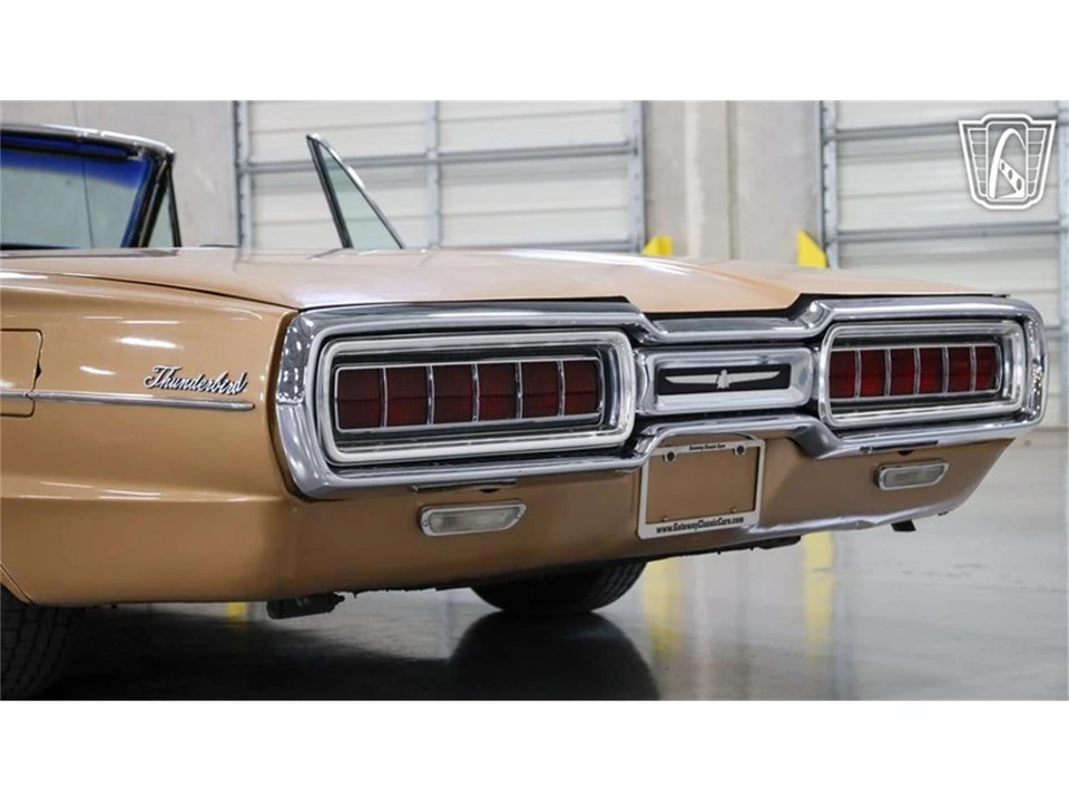 1965 Ford Thunderbird 4th Gen - Image 11 of 31