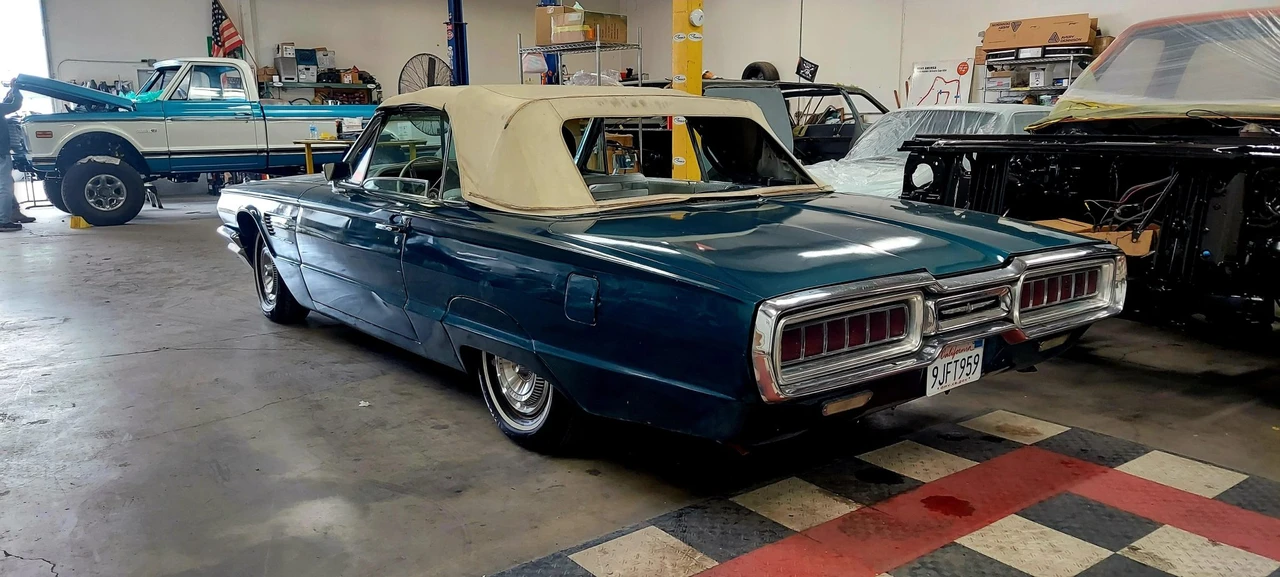 1965 Ford Thunderbird 3rd Gen - Image 17 of 31