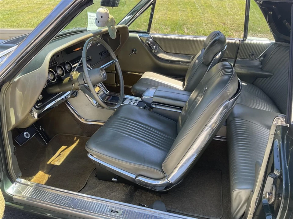 1965 Ford Thunderbird 4th Gen - Image 10 of 16