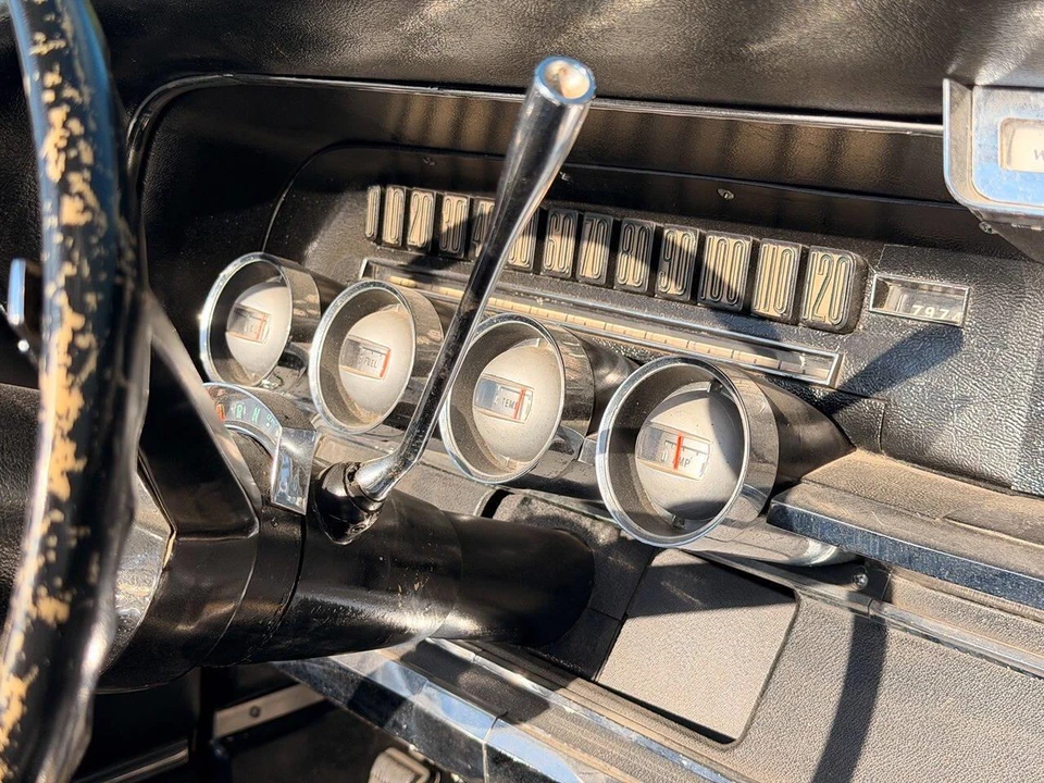 1965 Ford Thunderbird 4th Gen - Image 21 of 31