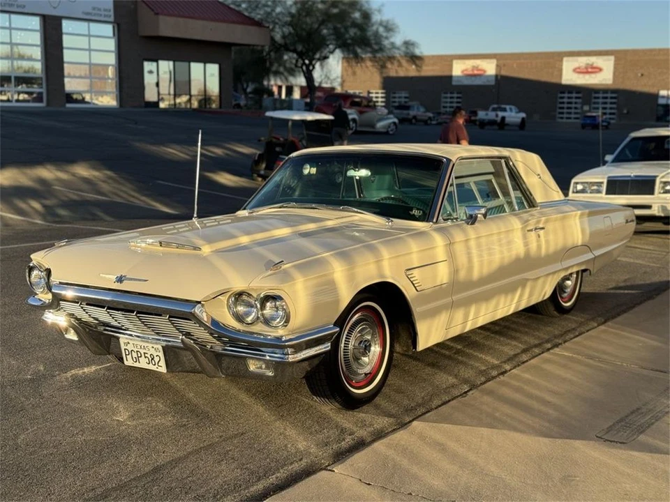 1965 Ford Thunderbird 4th Gen - Image 7 of 31