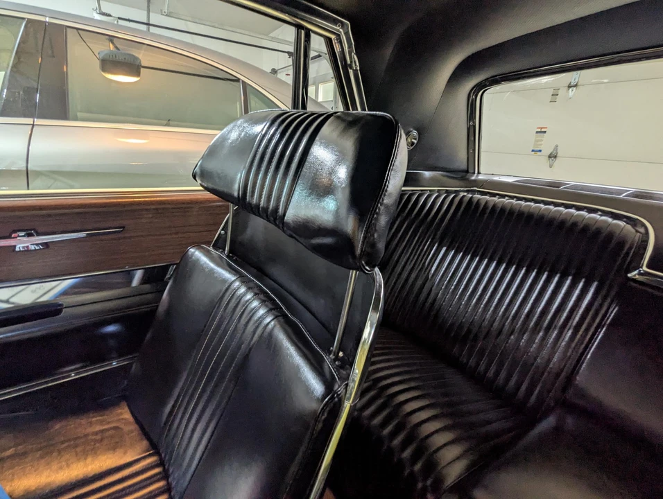 1965 Ford Thunderbird 4th Gen - Image 21 of 31