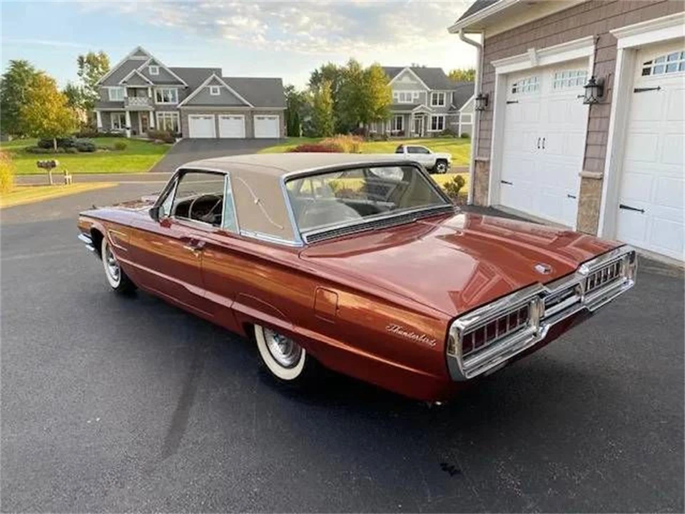 1965 Ford Thunderbird 4th Gen - Image 10 of 30