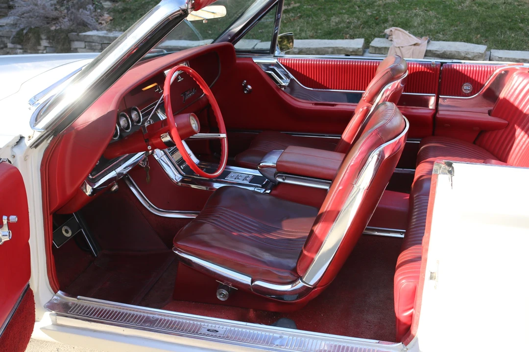 1965 Ford Thunderbird 4th Gen - Image 27 of 31