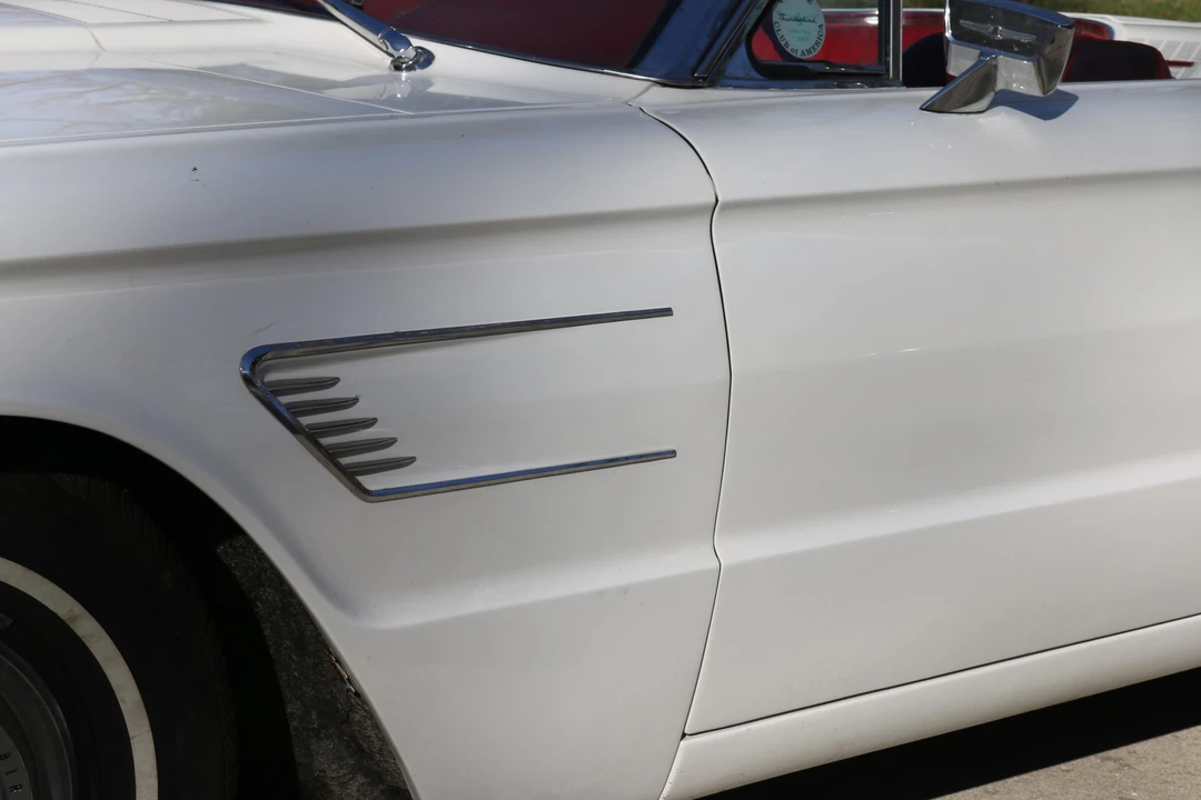 1965 Ford Thunderbird 4th Gen - Image 10 of 31