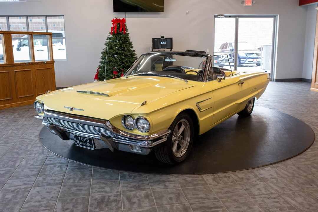 1965 Ford Thunderbird 4th Gen - Image 4 of 31