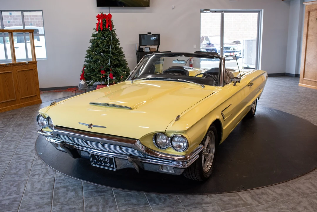 1965 Ford Thunderbird 4th Gen - Image 6 of 31