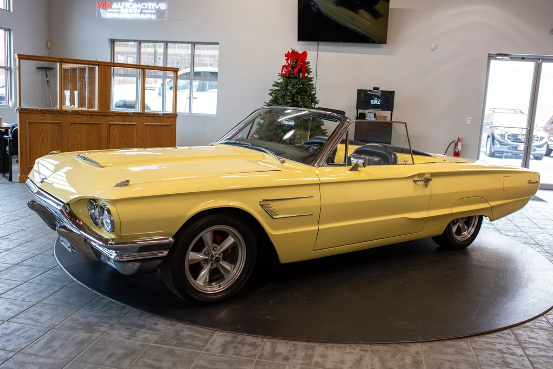1965 Ford Thunderbird 4th Gen - Image 2 of 31