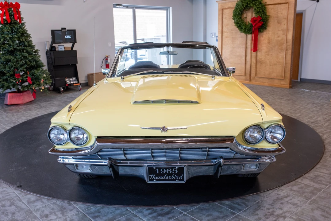 1965 Ford Thunderbird 4th Gen - Image 7 of 31