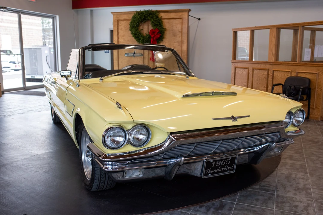 1965 Ford Thunderbird 4th Gen - Image 8 of 31
