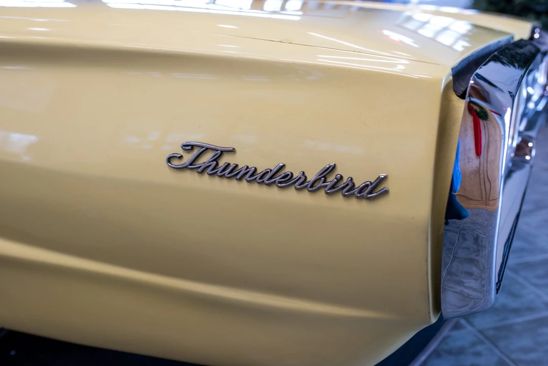 1965 Ford Thunderbird 4th Gen - Image 25 of 31