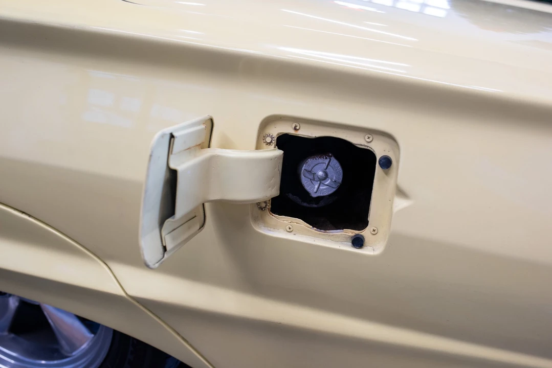 1965 Ford Thunderbird 4th Gen - Image 21 of 31