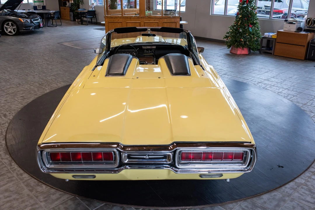 1965 Ford Thunderbird 4th Gen - Image 15 of 31