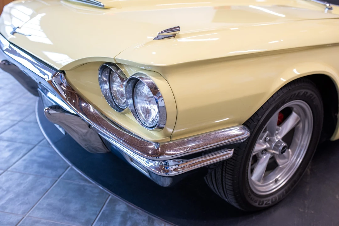 1965 Ford Thunderbird 4th Gen - Image 28 of 31