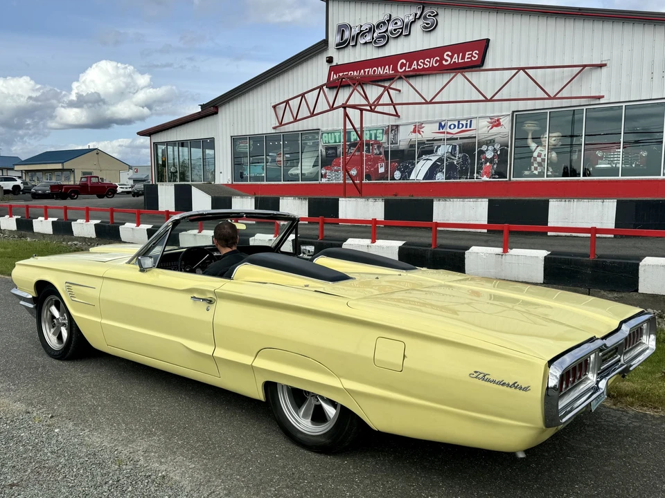 1965 Ford Thunderbird 4th Gen - Image 10 of 31